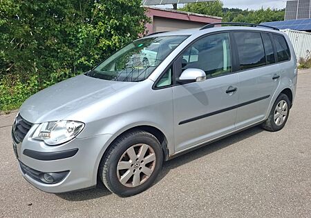 VW Touran Volkswagen Conceptline/KLIMA/7-SITZER/TÜV06/2026