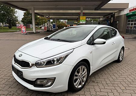 Kia Cee'd / Ceed