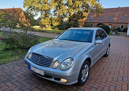 Mercedes-Benz E 320 Elegance, 185.000km, Rentnerfahrzeug
