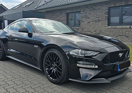 Ford Mustang 5.0 V8 GT deutsche Ausführung/Magne Ride