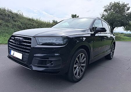 Audi Q7 3.0 TFSI quattro | 7-Sitzer | Prestige | Bose