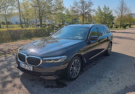 BMW 520dxT Mild Hybrid AHK SH HIFI LED Service Inkl.