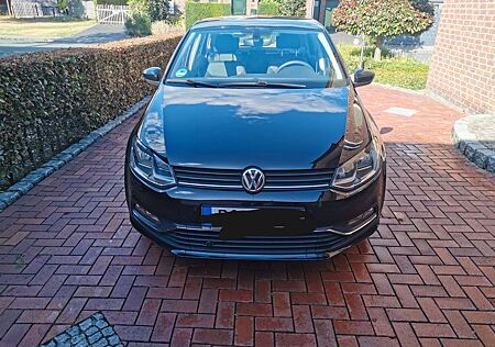 VW Polo Volkswagen 1.0 55kW Comforline Parks. vorne + hinten