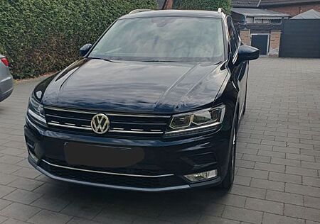VW Tiguan Volkswagen 2.0 TDI SCR DSG Aid -Navi Highline