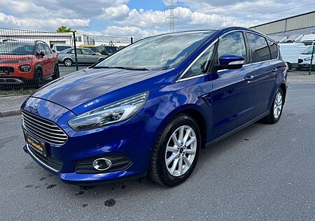 Ford S-Max Titanium