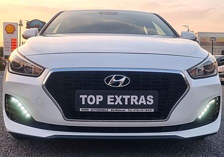 Hyundai i30 Select KLIMA NAVI KAM TEMP SITZH LED ALU TOP