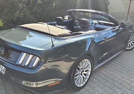 Ford Mustang Convertible 2.3 EcoBoost EU model