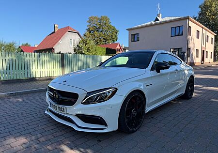 Mercedes-Benz C 63 AMG gebraucht kaufen Mercedes-Benz C 63 AMG Mercedes-AMG C 63 Autom. Mercedes-AMG