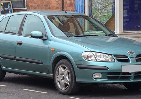 Nissan Almera 1.5 visia visia