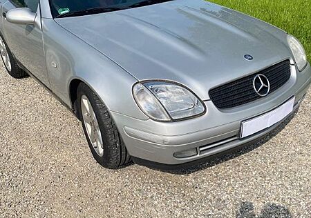 Mercedes-Benz SLK 200 -