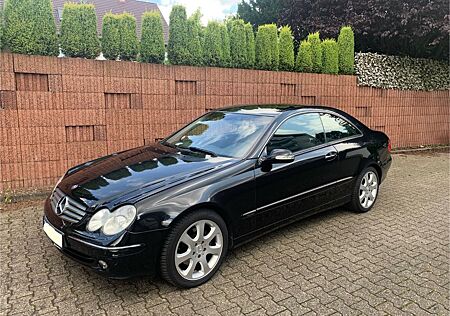 Mercedes-Benz CLK 270 CDI ELEGANCE Scheckheftgepfleg !!