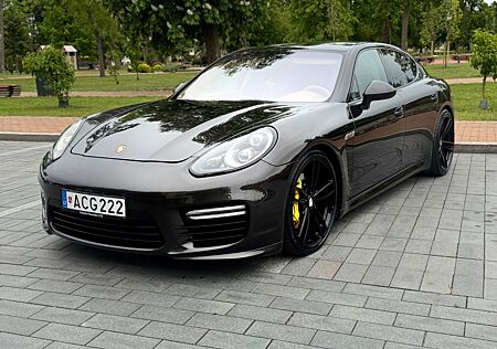 Porsche Panamera Diesel -