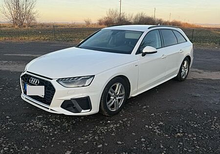Audi A4 40 2.0 TDI S tronic S line Avant Matrix LED