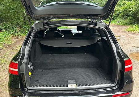 Mercedes-Benz E 300 de T Autom. - AVANTGARDE