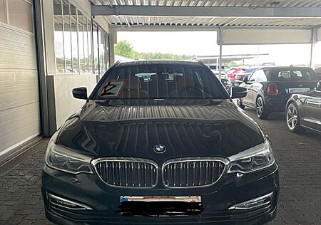 BMW 520d xDrive Touring A Luxury Line