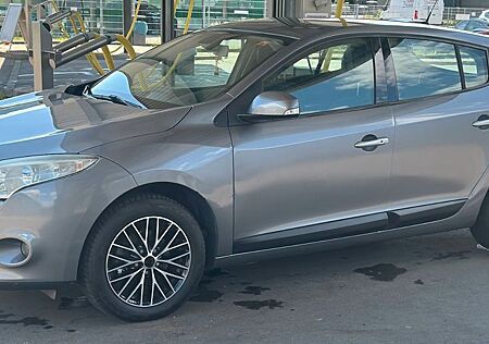 Renault Megane Dynamique 1.6 16V 110 , Navi, Tüv 01/2026