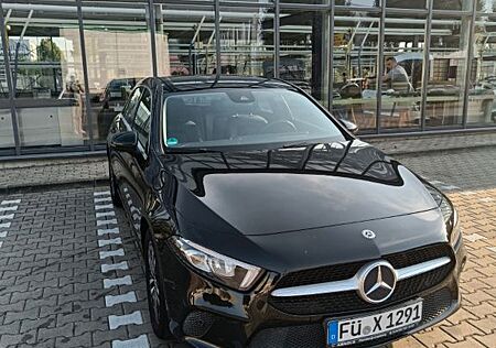 Mercedes-Benz A 220