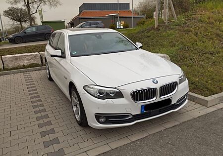 BMW 530d xDrive Touring A Modern Line Modern Line