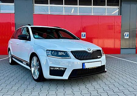 Skoda Octavia 2.0 TDI Combi RS