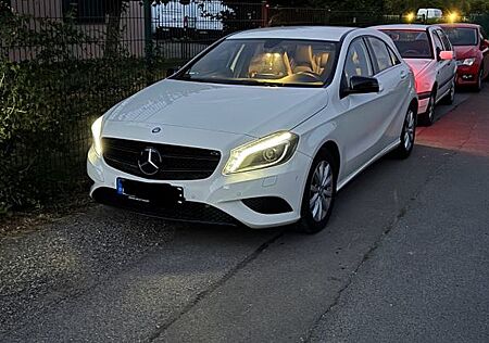 Mercedes-Benz A 180 -