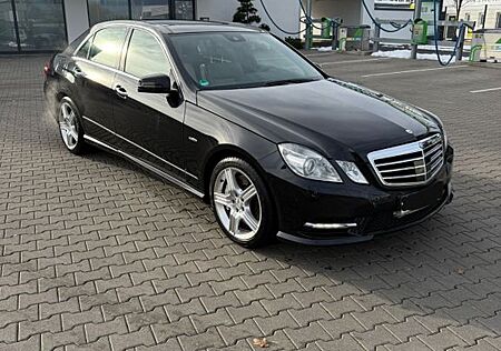 Mercedes-Benz E 500 4Matic Scheckheftge.b.MB*1.Hnd*
