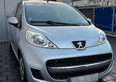 Peugeot 107 68 PS, 1.0l 3-Zylinder