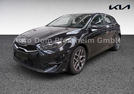 Kia Cee'd Ceed 1.5T DCT7 SPIRIT /NAVI/UVO