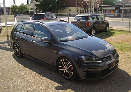 VW Golf Volkswagen Variant GTD-1 HAND-LEDER-NAVI-KAMARA