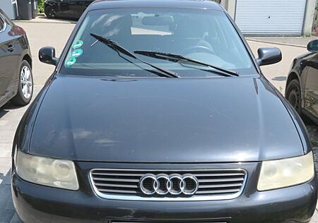 Audi A3 1.6 149.000Km 102 PS * TÜV 03/2025 fahrbereit