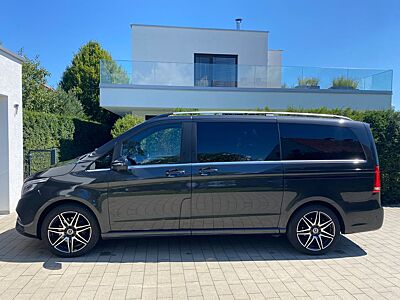 Mercedes-Benz V 300d AMG LANG ALLRAD AHK PANO LED 360 VOLL