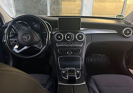 Mercedes-Benz C 250 d 4MATIC T AVANTGARDE Autom. AVANTGARDE