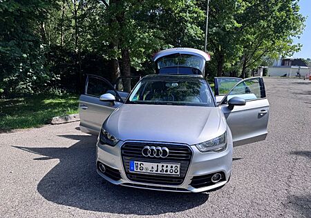 Audi A1 1.4 TFSI S tronic S line Sportback S line