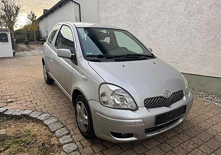 Toyota Yaris 1.0 MMT Sol sol