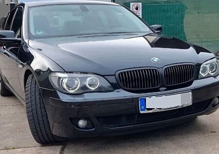 BMW 740i A -