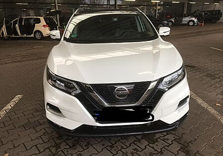 Nissan Qashqai 1.2 DIG-T 115 Tekna+2018 Safety Sh Bose