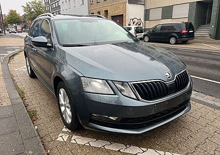 Skoda Octavia Combi Ambition, Panorama, NAVi, Pilot