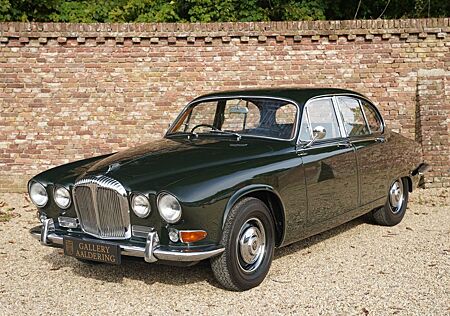 Jaguar Daimler Sovereign 420 Saloon More than 20 years