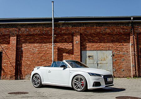 Audi TTS Roadster 2.0 TFSI S tronic quattro -