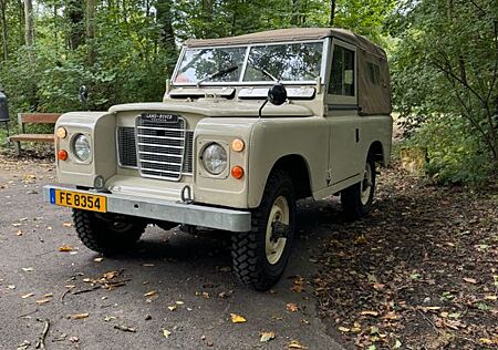 Land Rover Serie III Santana