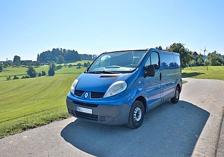 Renault Trafic als Festivalvan, Camper oder ...