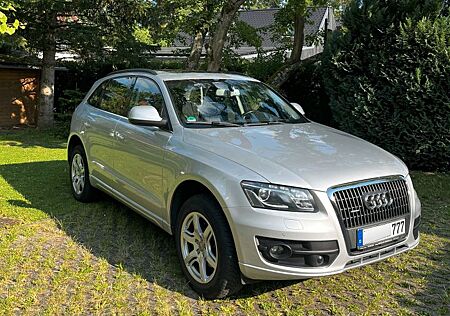 Audi Q5 2.0 TFSI Quattro*AUTOM*PANO*NAVI*AHK*SHZ