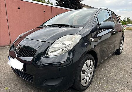 Toyota Yaris 1,33-l-Dual-VVT-i Cool 1.HAND TÜVNEU KLIMA