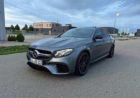 Mercedes-Benz E 63 AMG Mercedes-AMG E 63 S 4MATIC+ Auto. Performance