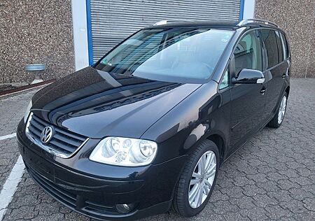 VW Touran Volkswagen 2.0 FSI Highline