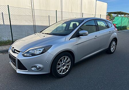 Ford Focus Limousine Titanium