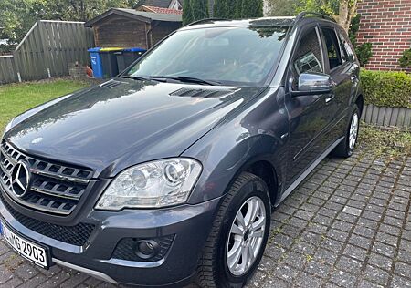 Mercedes-Benz ML 300 CDI 4MATIC BlueEFFICIENCY -