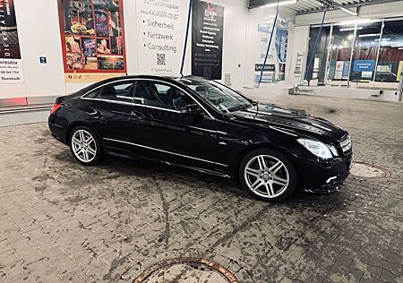 Mercedes-Benz E 350 Coupé BlueEFFICIENCY ELEGANCE EL...