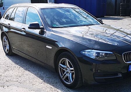 BMW 530d StandHeizung/Pano/Alarm/Navi Business
