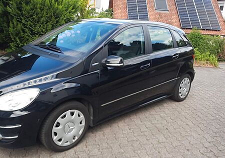 Mercedes-Benz B 160 Mercedes BlueEFFICIENCY - TÜV Bis 09.2026