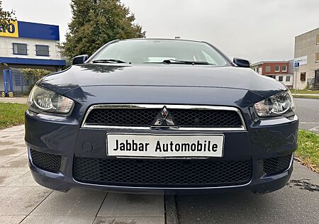 Mitsubishi Lancer 1.6 Invite